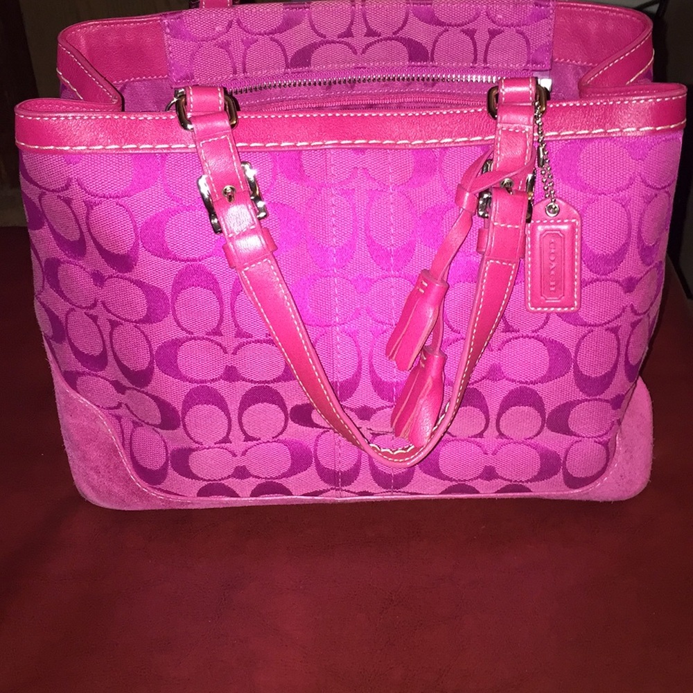 🌸🚺💓 Pink Coach Bag 🌺 So cute, So ideal 🌸 🚺💕